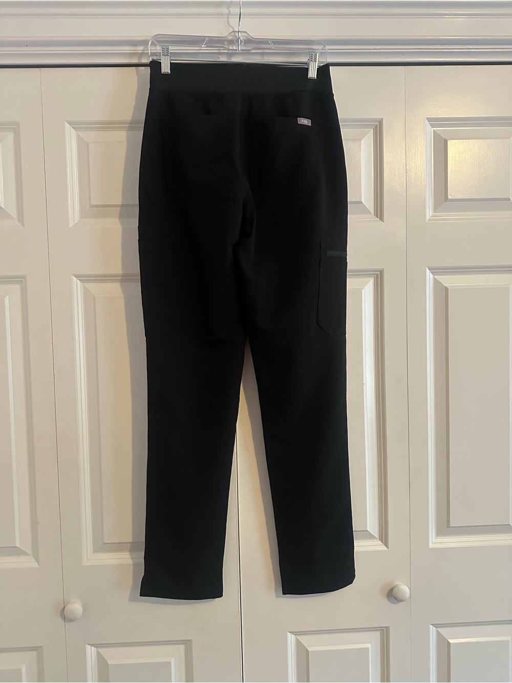 Figs Black Straight-Leg Pants with Pocket